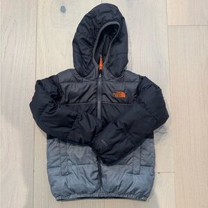 Boys The North Face Puffer Jacket Size 5T Reversable